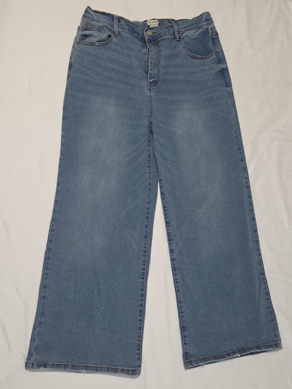 Women's Wide Leg Jeans in Light Blue Denim